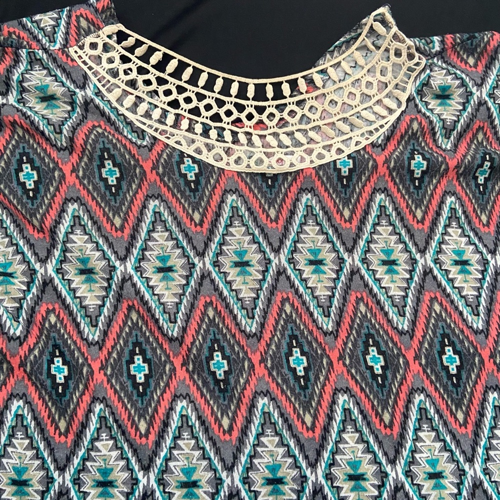 Aztec top - Picture 2 of 3
